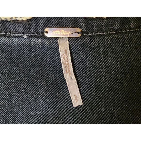 Free People Small Blue Jean Trucker Hoodie Knit Denim Button Distressed Jacket - Picture 7 of 7